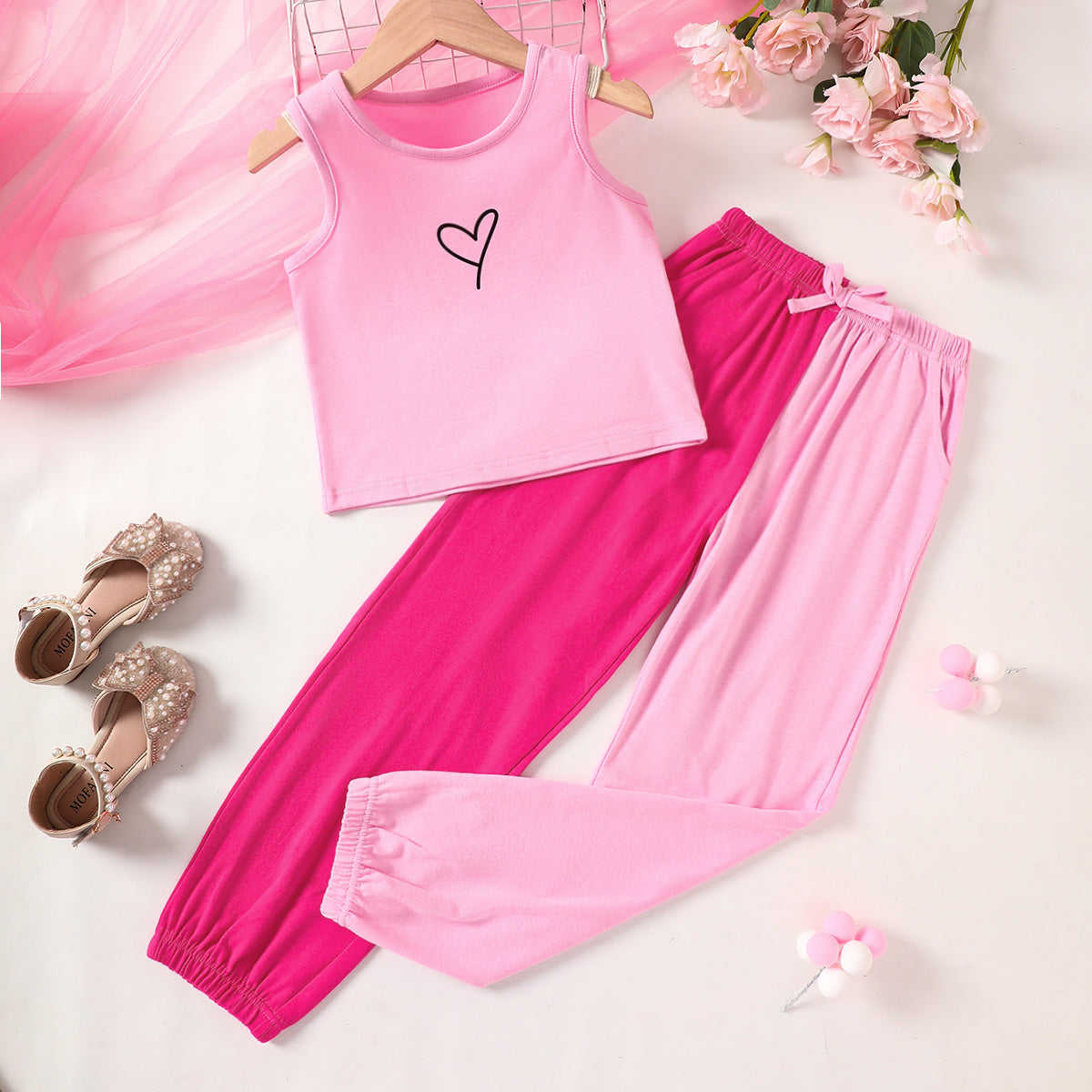 Girls Graphic Top and Contrast Joggers Set
